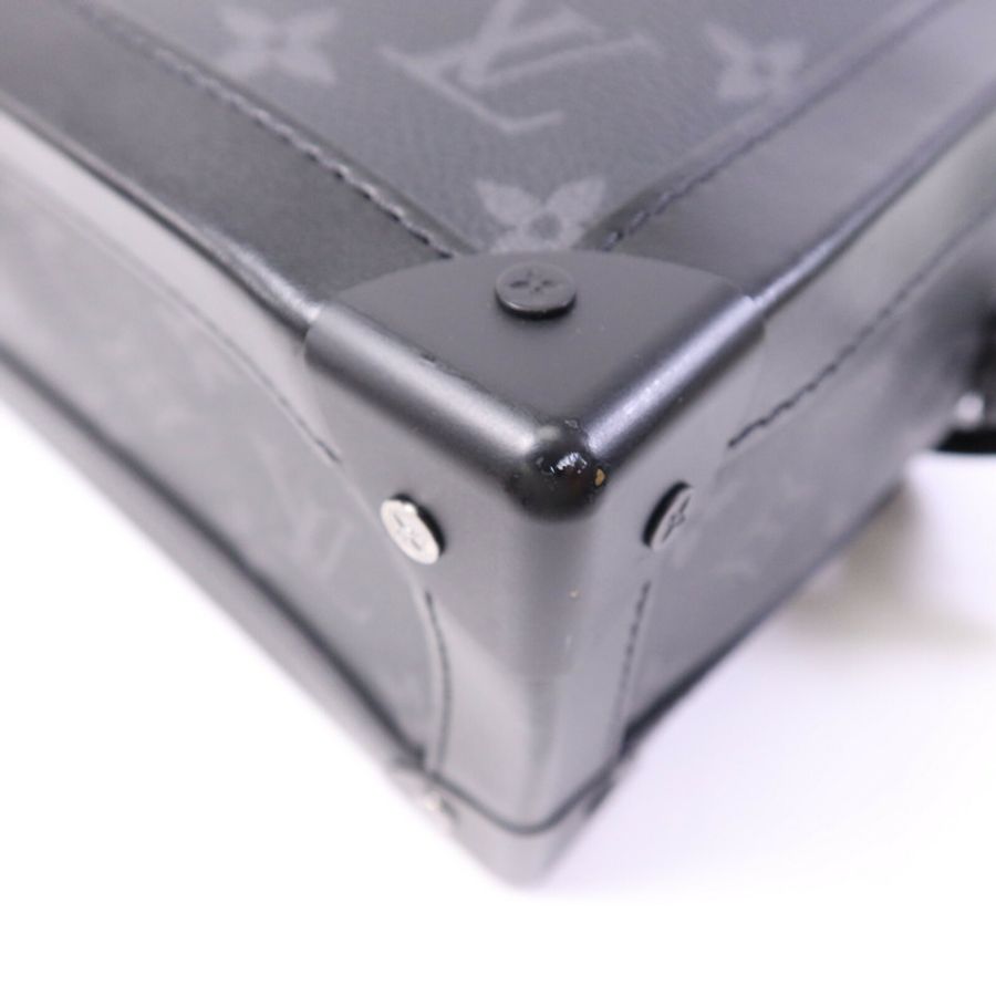 LOUIS VUITTON Monogram Eclipse Soft Trunk肩背袋-12