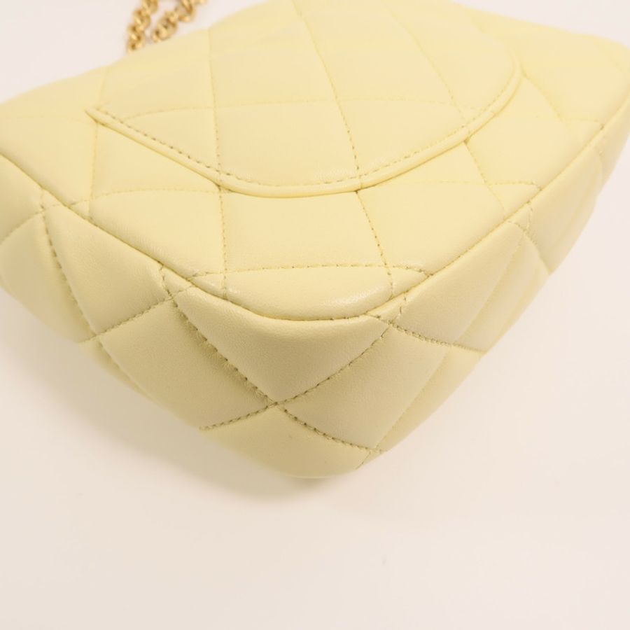 CHANEL 羊皮皮革Mini Flap Bag金扣鏈帶肩背袋-12