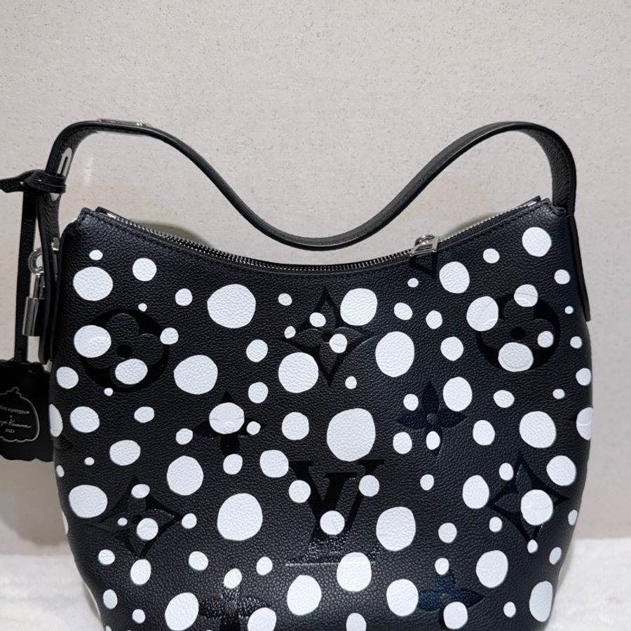 Louis Vuitton✨LV X YAYOI KUSAMA草間彌生 限定款 南瓜波點手提包腋下包 芯片款-9