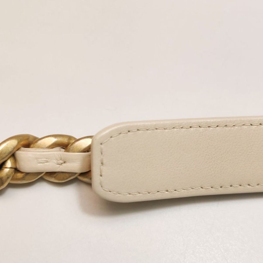 Chanel 19 Bag Maxi皮菱格絎縫穿皮雙C扣斜背包單肩包-11