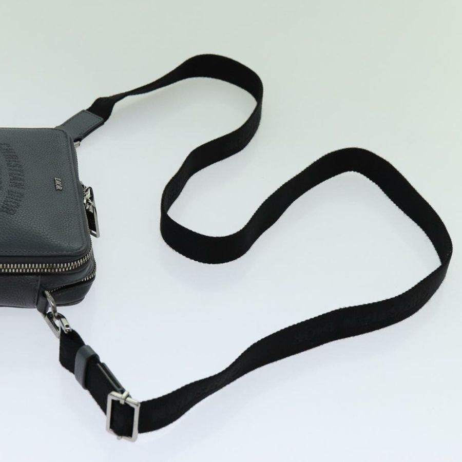【日本直送】Christian Dior 灰色皮革肩背包,正品 70772M-7