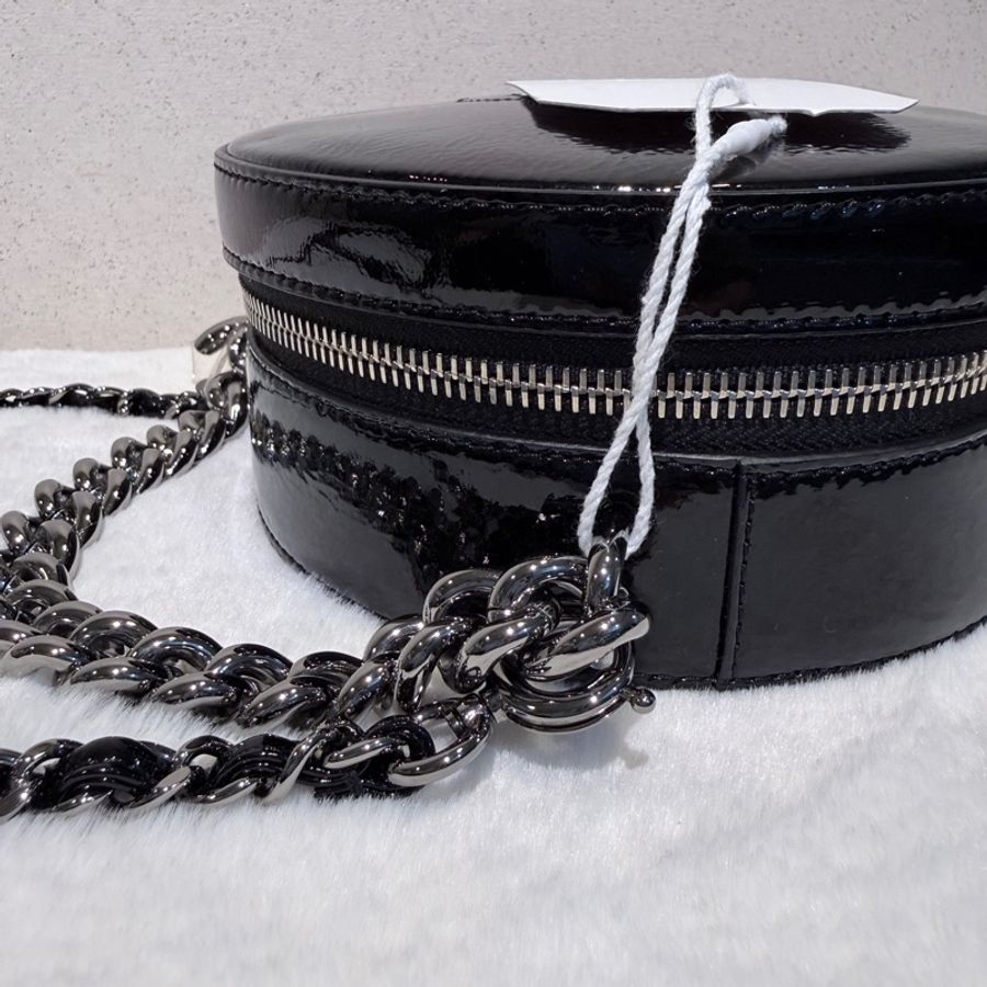 Chanel✨黑銀漆皮圓餅包鏈條包 貓頭鷹拉鍊-14