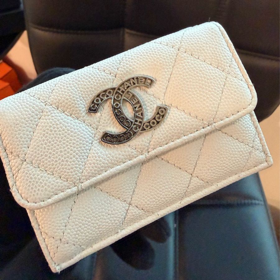 CHANEL 鏤空logo奶白色錢包 三折短夾 🤍-1
