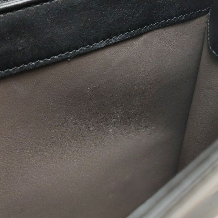 Gucci InterlockingG牛皮純色互扣式雙G單肩包-10