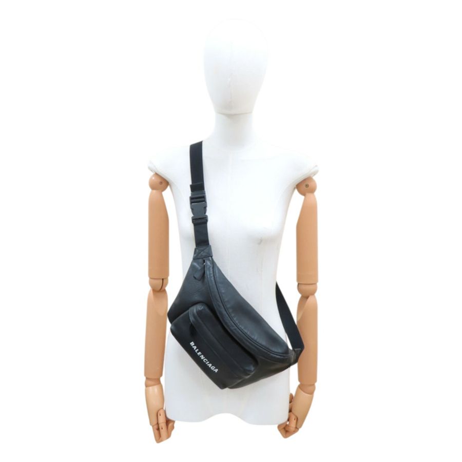 黑色 牛皮 Everyday 腰包【BALENCIAGA 巴黎世家】 552375-8