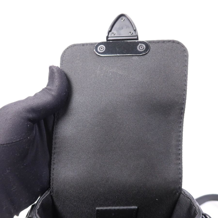 LOUIS VUITTON Monogram Taurillon S-Lock肩背袋-13