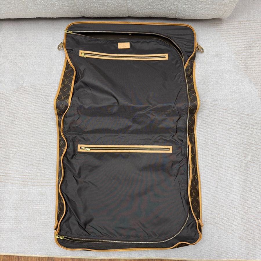 Louis Vuitton Monogram 帆布便攜式西裝袋-13
