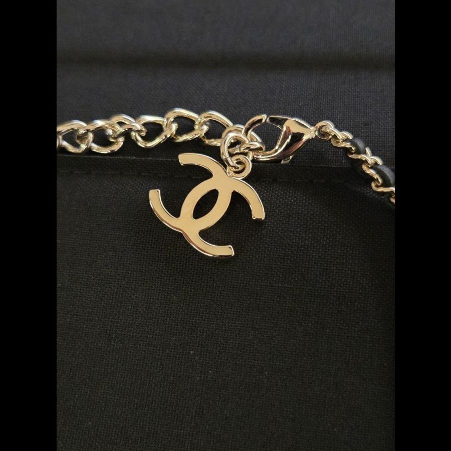 (近新閒置品)Chanel雙C logo皮穿鍊項鍊-5