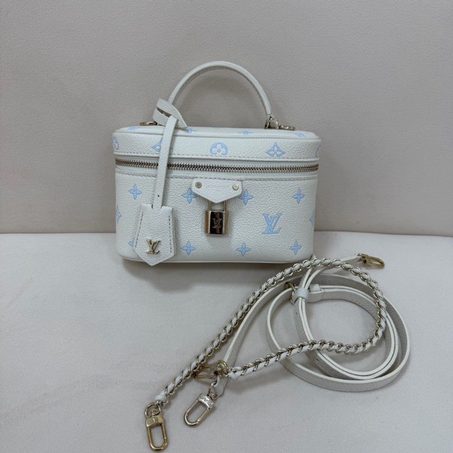 LV新款奶油藍Vanity Chain Pouch 窄版化妝包 19*12cm 99新肩帶塵袋-1