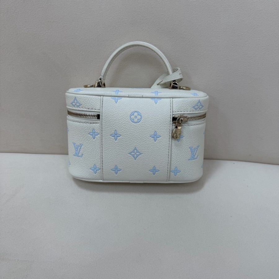 LV新款奶油藍Vanity Chain Pouch 窄版化妝包 19*12cm 99新肩帶塵袋-8