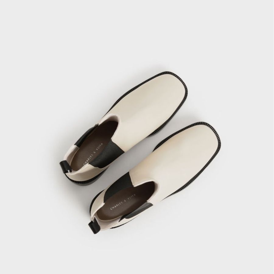 Charles & Keith 新加坡品牌 鍊飾切爾西短靴 米白低跟短靴 24號|淘氣善良・尋寶-1