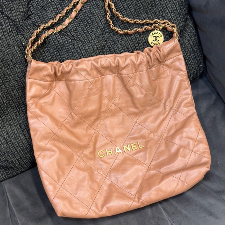 #櫃上在售23萬 #全網最低💰 #99新閒置 香奈兒焦糖棕22bag 芯片款-3