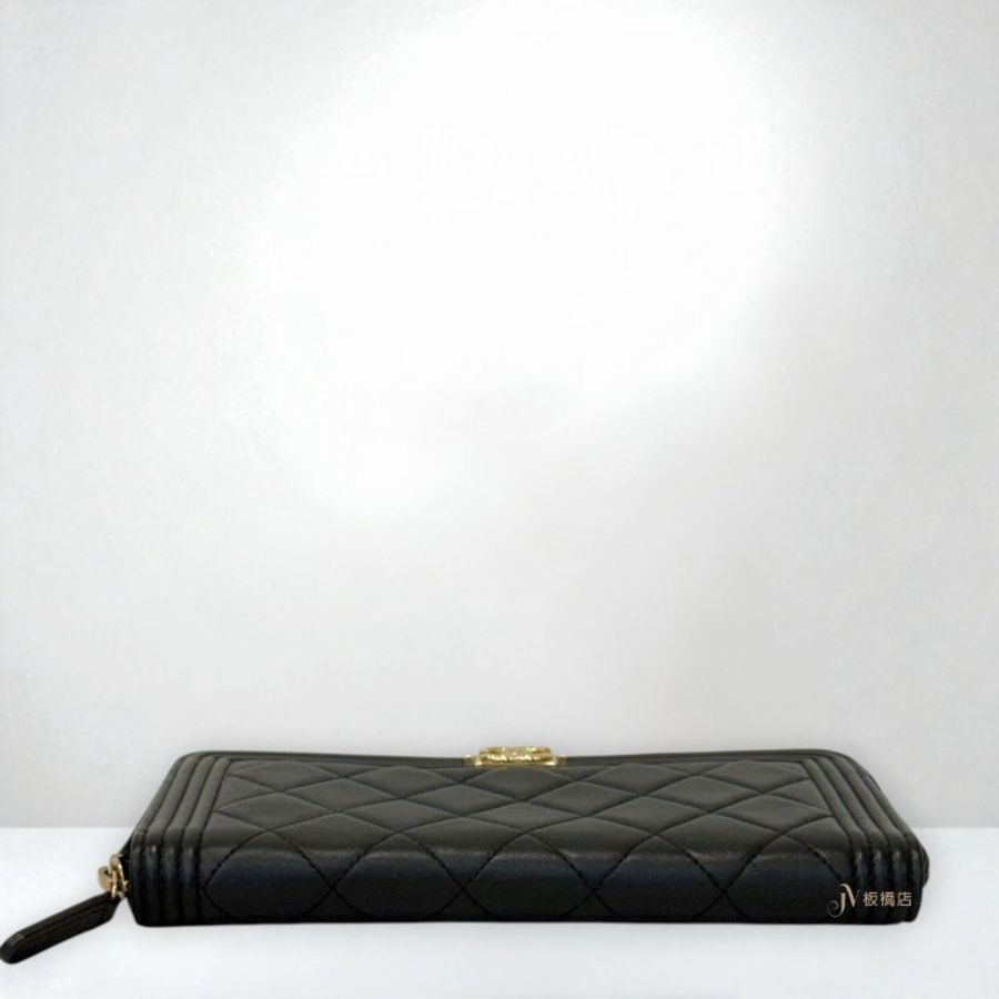 JS1324-CHANEL 黑羊皮金釦BOY系列拉鍊長夾A80288-4