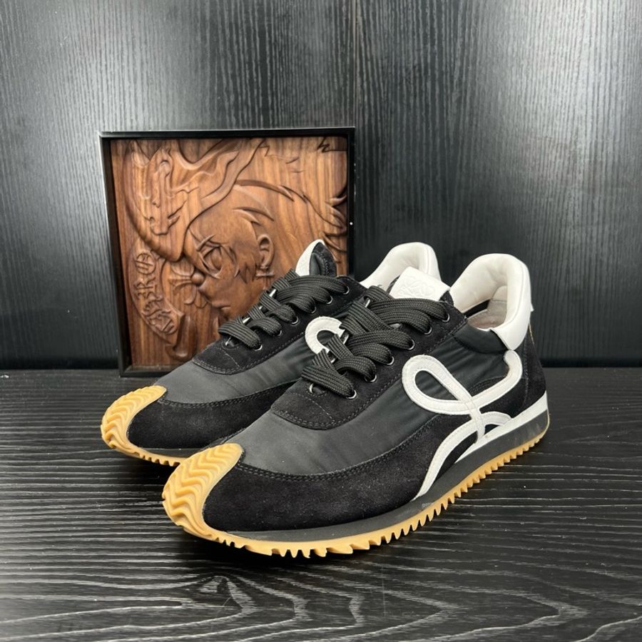 LOEWE羅意威 runner 黑白 41碼-0