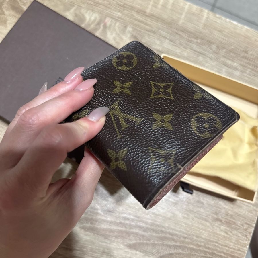 Louis Vuitton-9