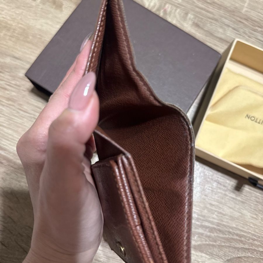 Louis Vuitton-13