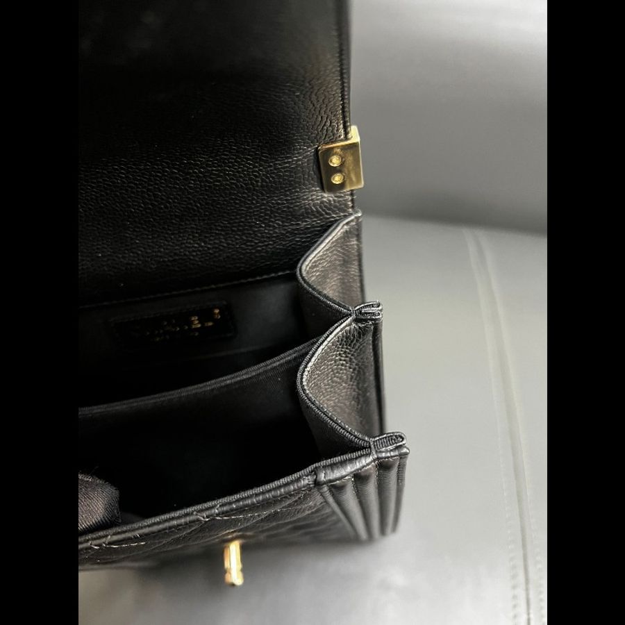 Chanel Boy Bag
直版Leboy-13