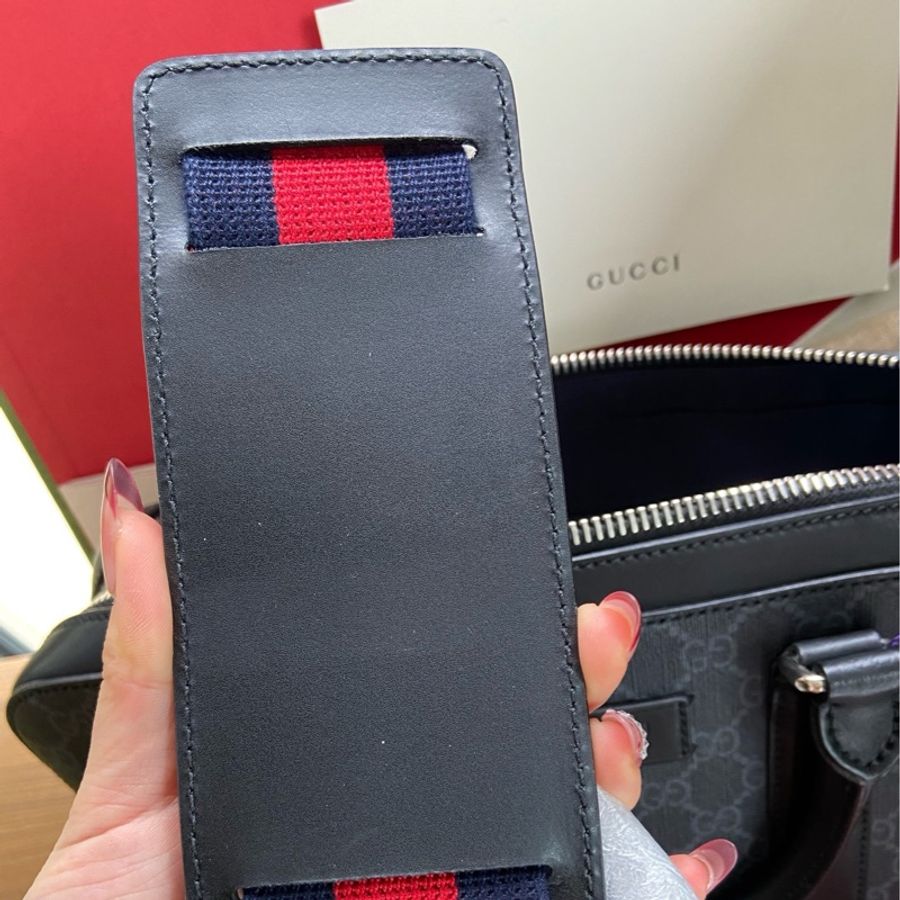 全新Gucci 古馳 黑灰老花公文包GG Supreme-11