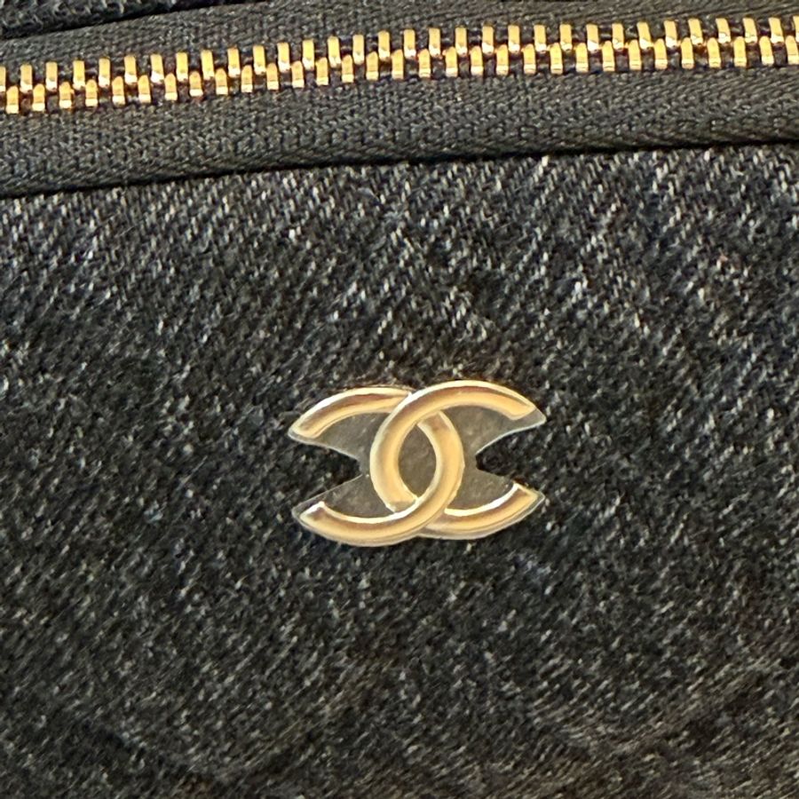 Chanel 黑牛仔相機包-3