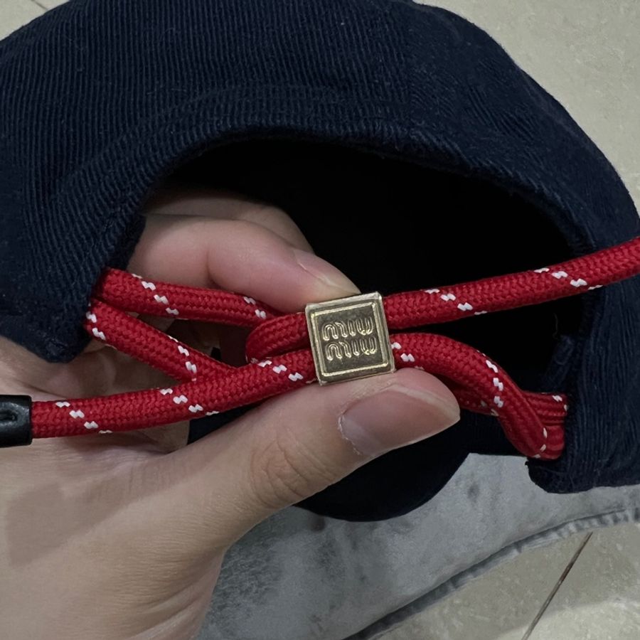 MIUMIU 抽繩鴨舌帽🧢藏藍色M-7
