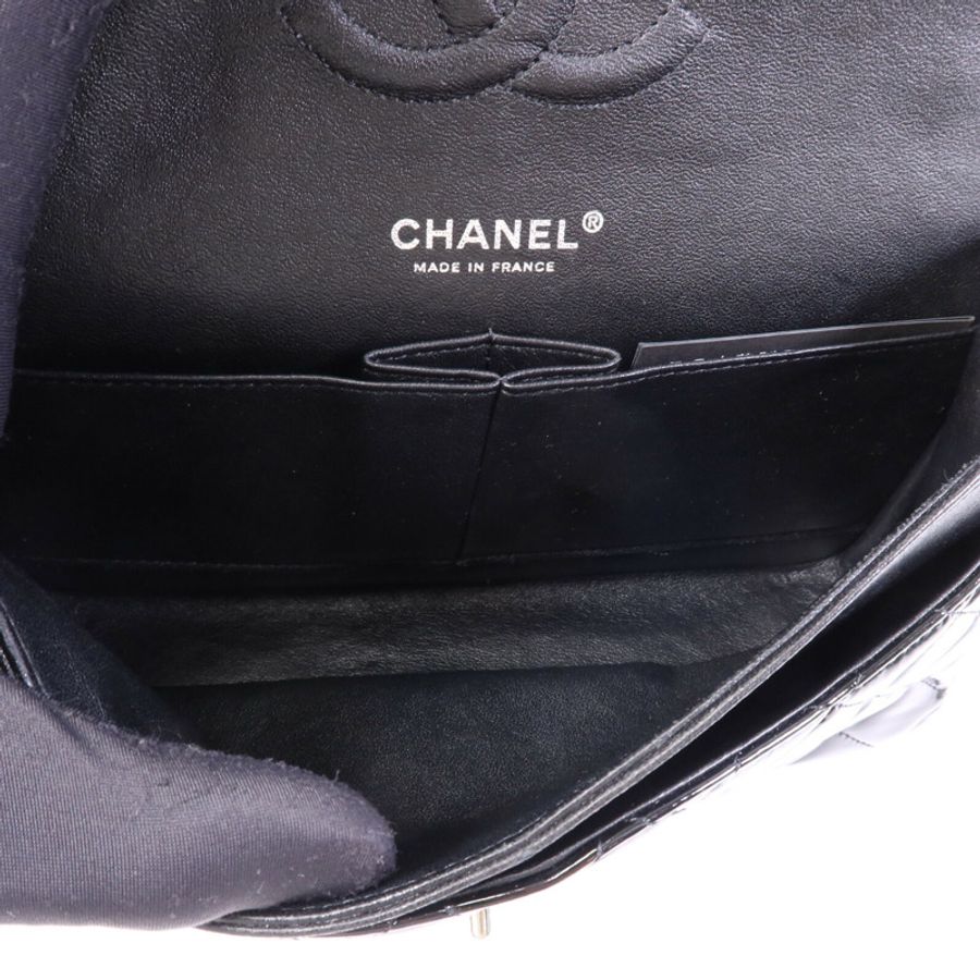 CHANEL 漆皮皮革Classic 25銀扣鏈帶肩背袋-4
