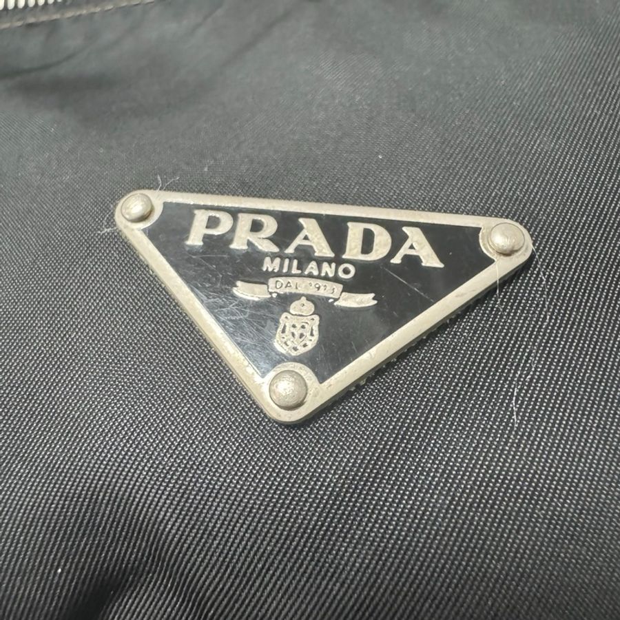 Prada經典降落傘劍橋包-28