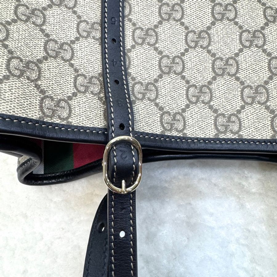 Gucci古馳GG原花PVC牛皮拼接Emblem中號托特包肩背斜背包815214-22