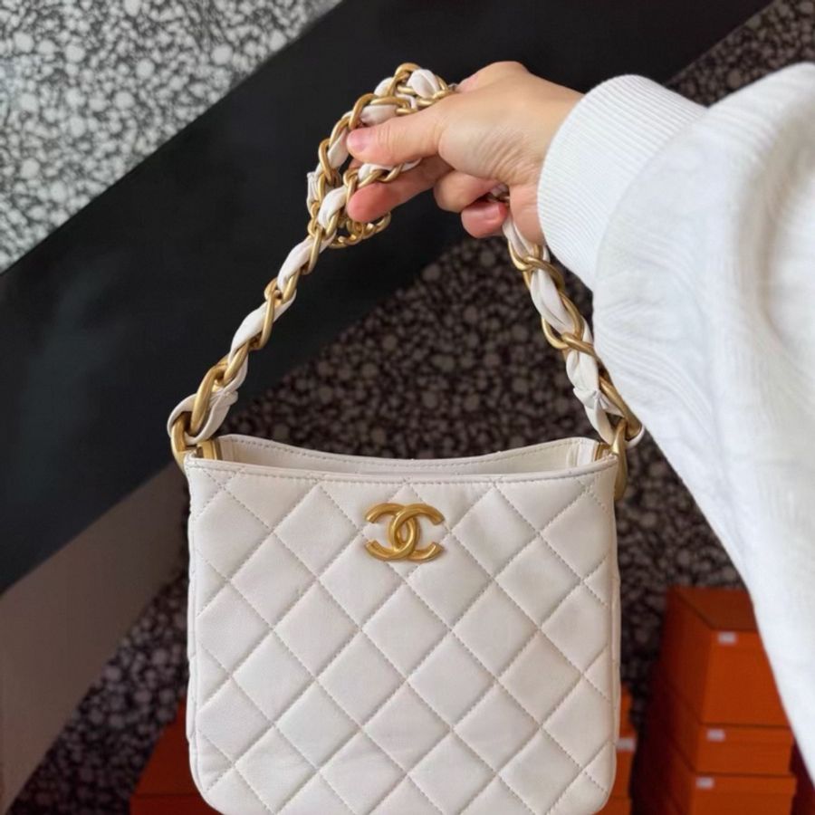 Chanel 24款白金hobo腋下-0