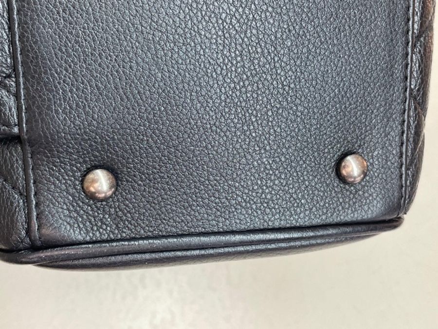 Chanel 限量黑金鴛鴦扣✨荔枝牛皮鏈條托特包 Tote-11
