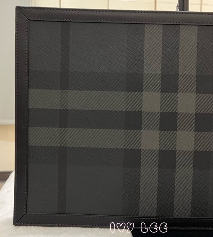 BURBERRY 黑 炭灰色 格紋拉鍊 手拿包 電腦包 正品 二手精品-17