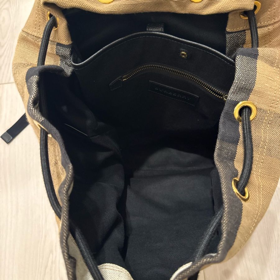Burberry經典後背包-10