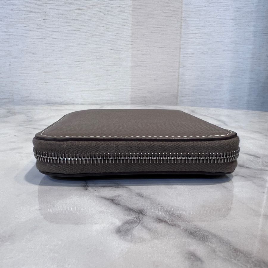 Hermes 18Etoupe大象灰Epsom皮銀釦Silk絲巾短夾-3