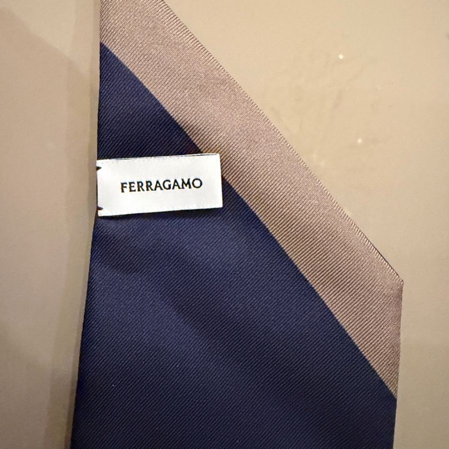 Ferragamo 全新長35cm twilly絲巾-4