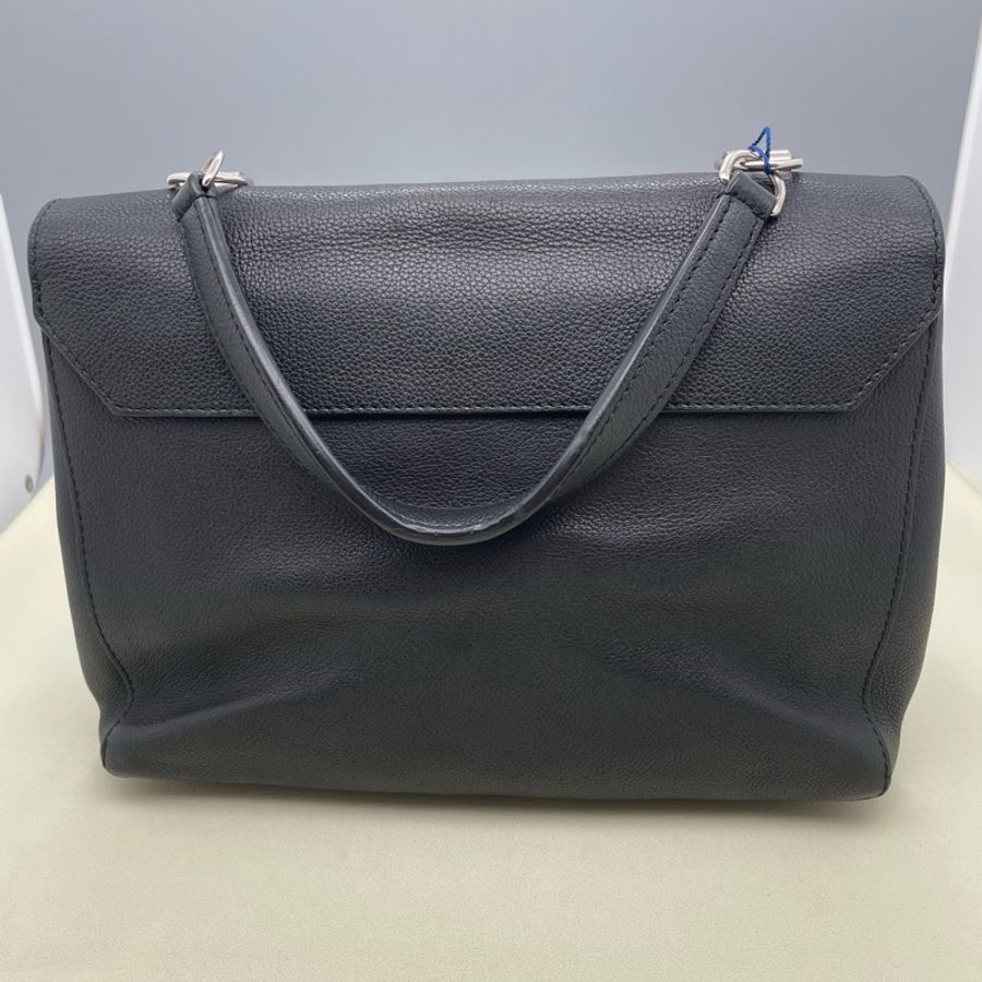 路易威登/Louis Vuitton lockme 黑色牛皮 尺寸: 28 x 10 x-1