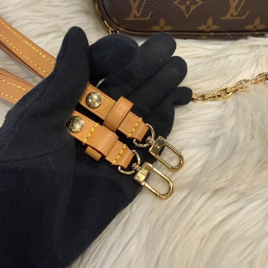 LV Wallet on Chain Ivy 肩包-5