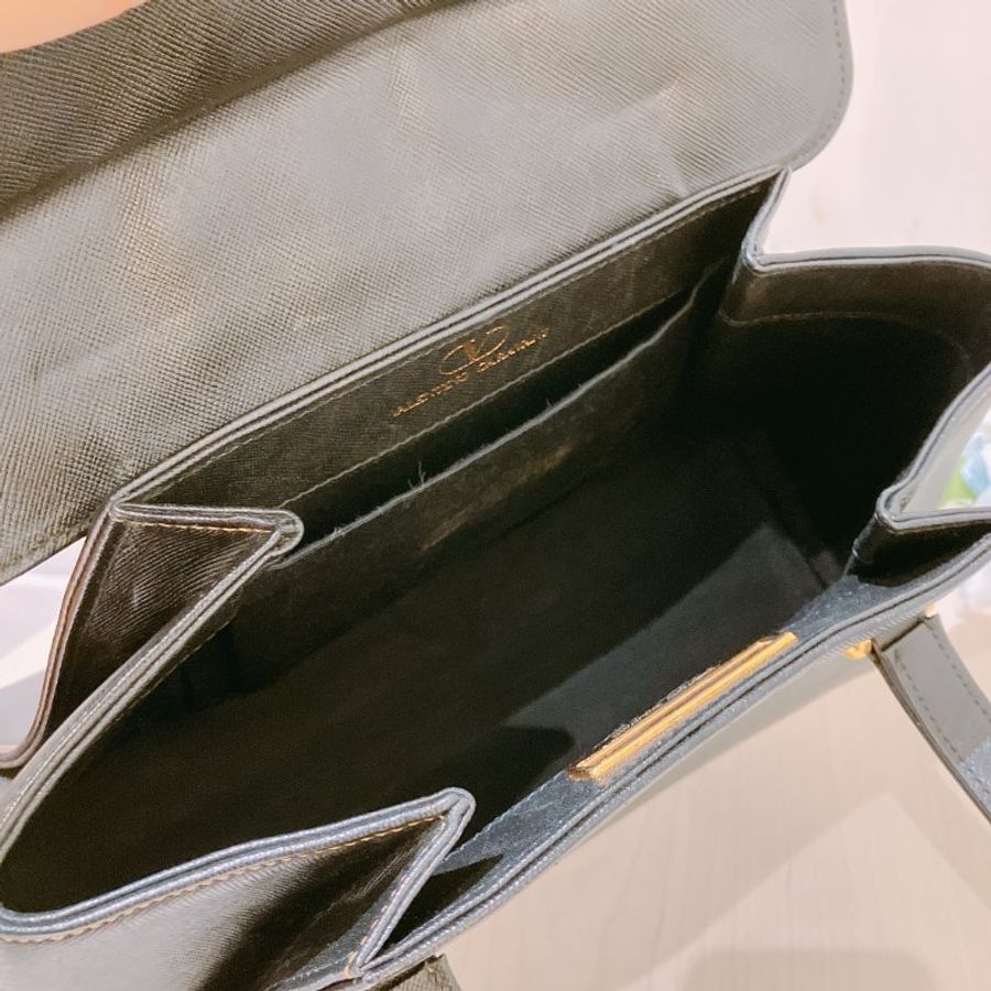TK1973 Valentino 范倫鐵諾復古翻蓋式手拿包包 Vintage Handle Bag Calfskin Black x GHW-29