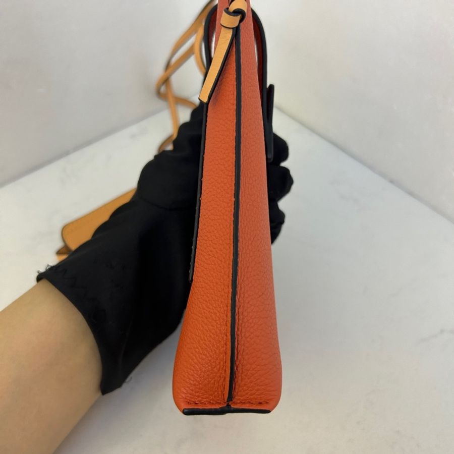 LOEWE羅意威單肩拼色手機包  8*17cm 無附件-6