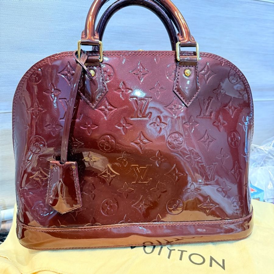Louis Vuitton 酒紅色漆皮Alma 近全新 無使用痕跡-1