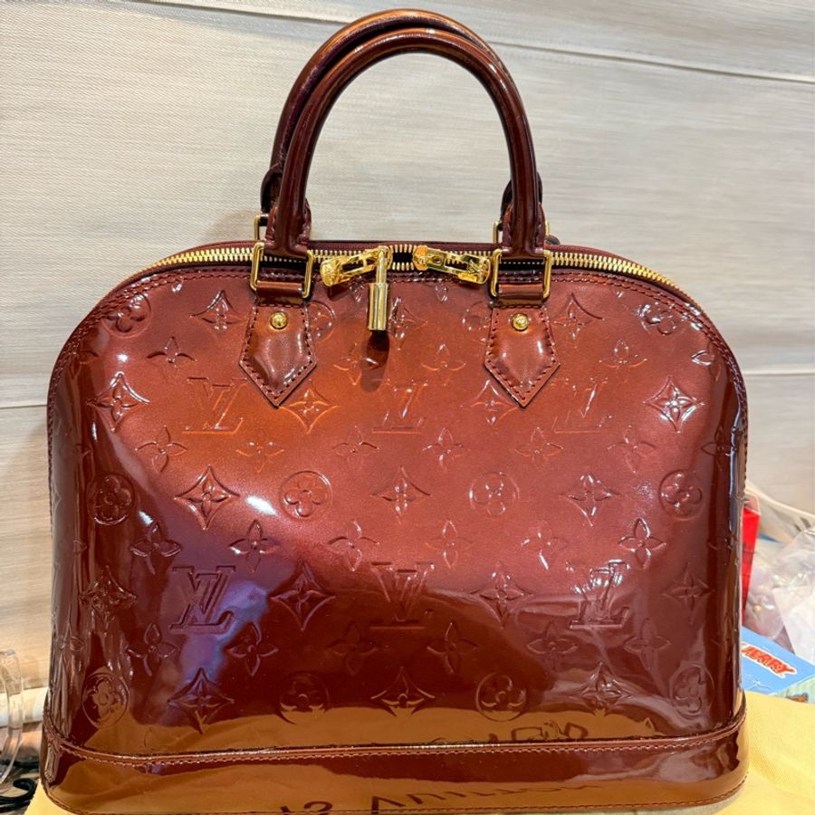 Louis Vuitton 酒紅色漆皮Alma 近全新 無使用痕跡-6