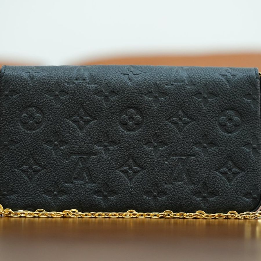 近全新 Louis Vuitton/路易威登  Félicie Pochette三合一黑色壓紋牛皮鏈條斜挎包-3