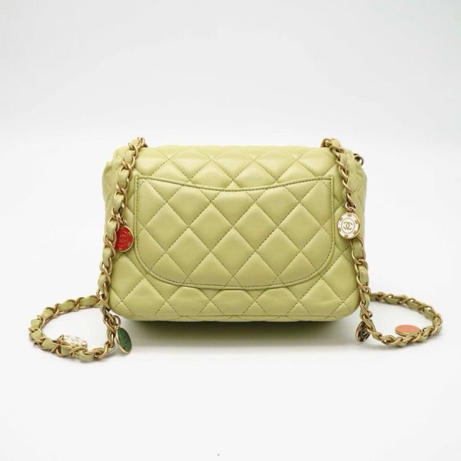 CHANEL 23C 摩納哥系列 籌碼徽章 方胖子鏈條包,嫩芽綠19X15X6.5 98新徽章肩帶 塵袋-7