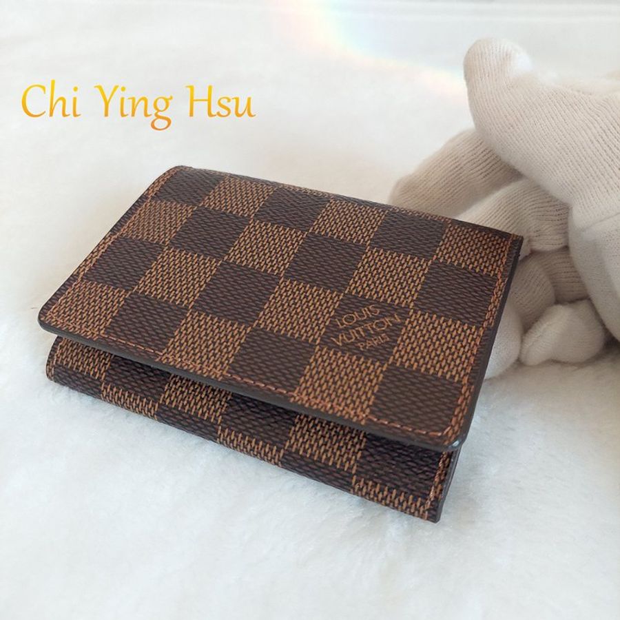 LV🎀現品實拍🎀 N62920咖棋盤格名片/信用卡夾包~二手品-2