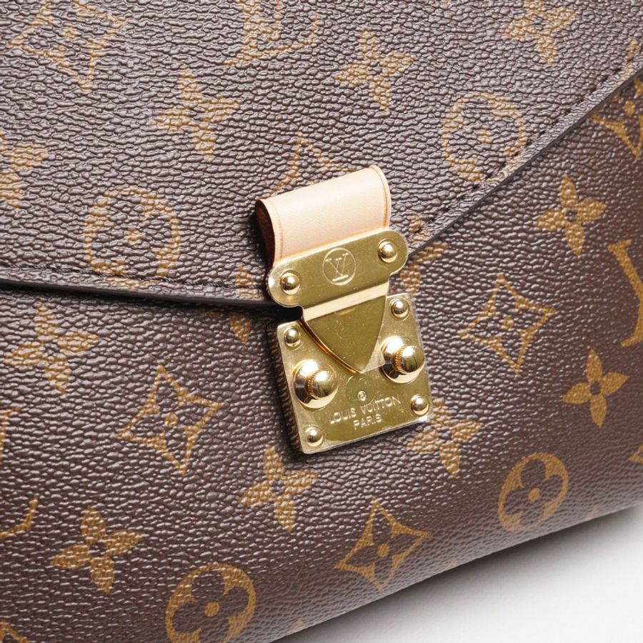 LOUIS VUITTON Pochette Métis-10