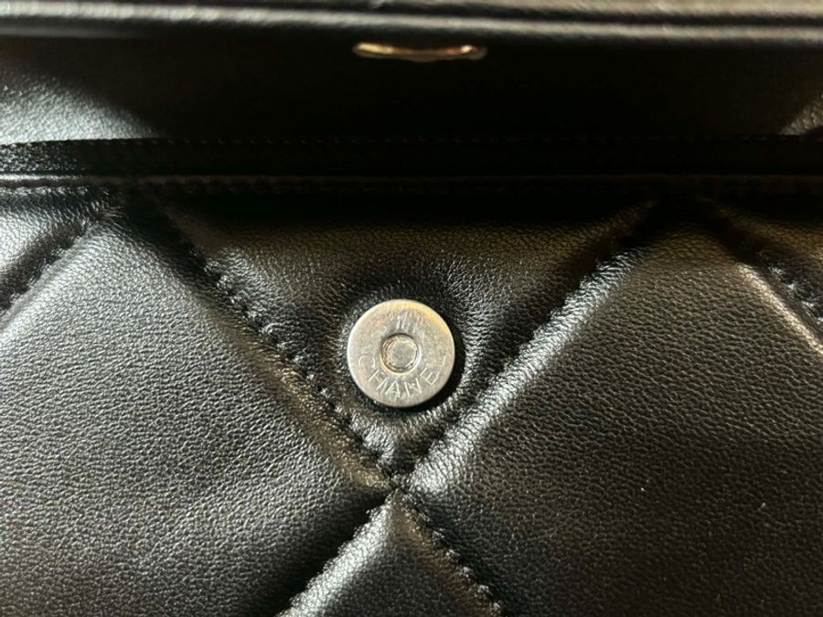 CHANEL 19 Mini WOC 經典小香鏈條款-12
