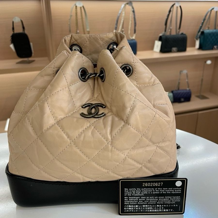 Chanel香奈儿流浪书包双肩包 奶茶色拼黑色-0