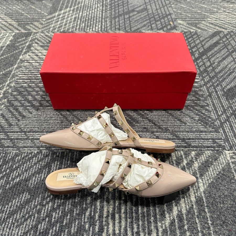 全新Valentino華倫天奴Rockstud漆皮穆勒平底鉚釘包頭拖鞋裸粉色 36.5碼-4