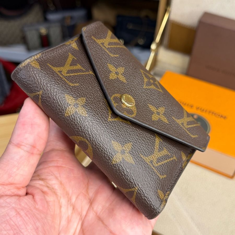 Louis Vuitton Victorien老花信封三折短夾🤎釋出必售-3
