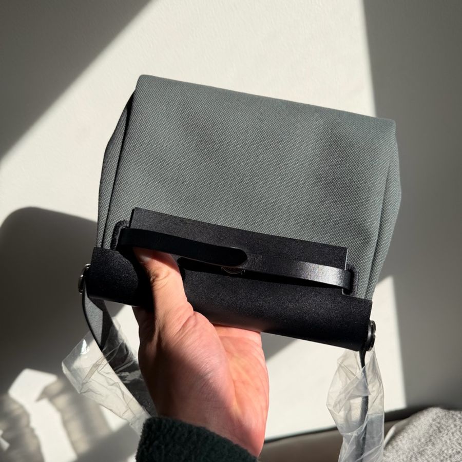 愛馬仕 mini Herbag/ Hermes Herbag Zip 20 Bag - vert mangrove w/ silver hardware 2025 墨綠 銀扣-12