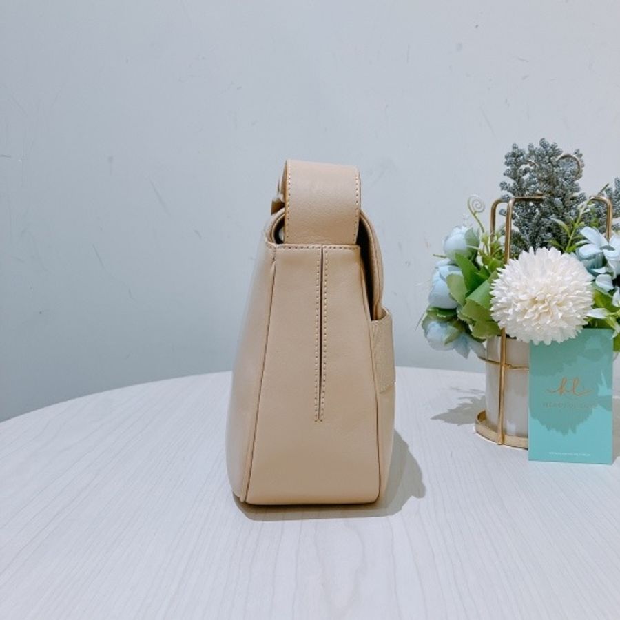 TK1977 菲拉格慕中古米白色斜挎包SALVATORE FERRAGAMO VINTAGE VARA SHOULDER BAG-3