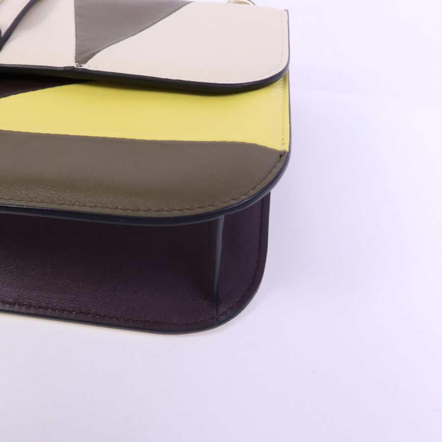 Valentino 牛皮皮革Garavani Glam Lock金扣鏈帶肩背袋-10
